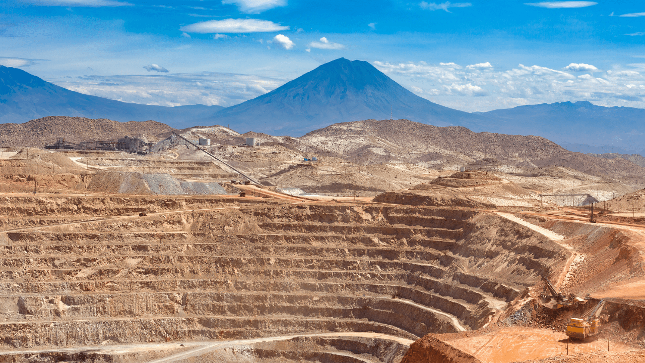 Estudio del Foro Internacional de la Energía: desafíos críticos en la minería del cobre para la transición verde