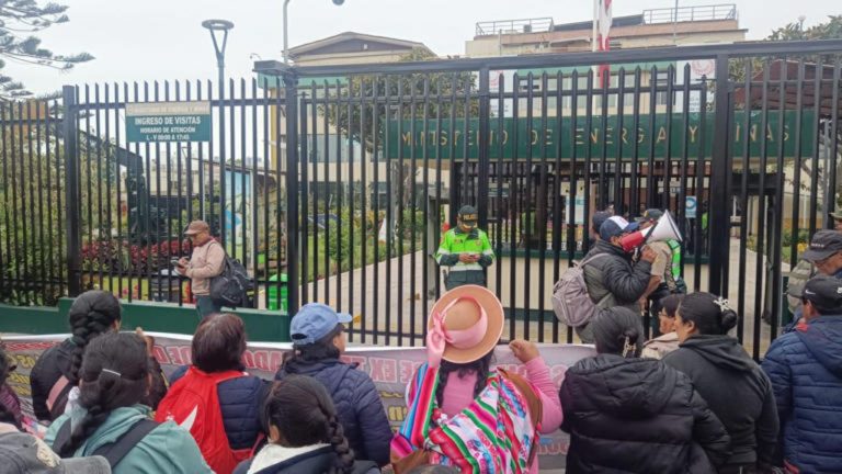 Doe-Run-Peru-Cerca-de-3500-ex-trabajadores-esperan-pago-despues-de-10-anos