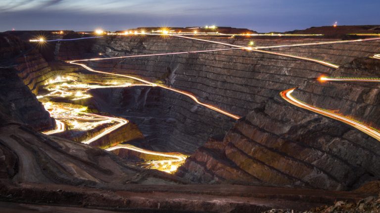 Banner_mining_cummins_peru (1)