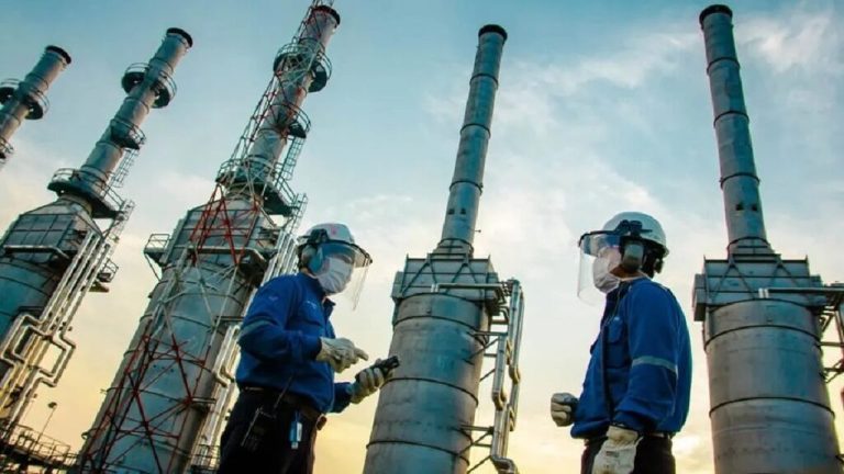 refineria_redimensionada