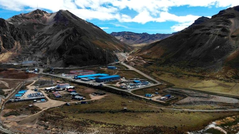 alpayana-acciones-sierra-metals-1024x640 (1)