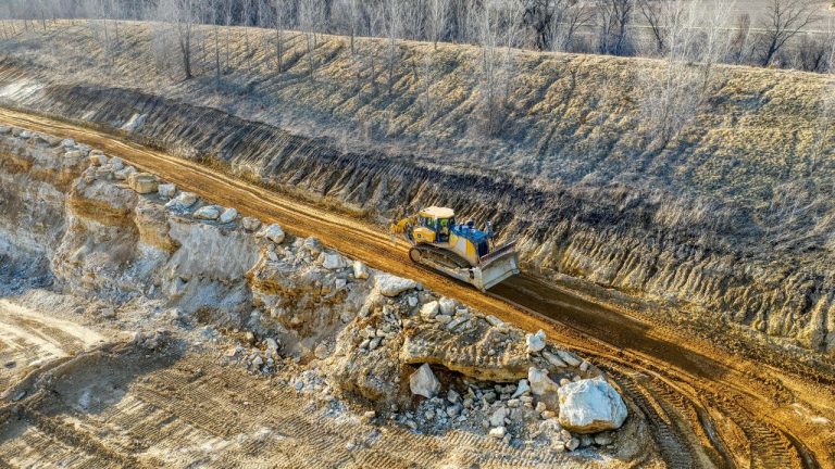 Latin metals y daura