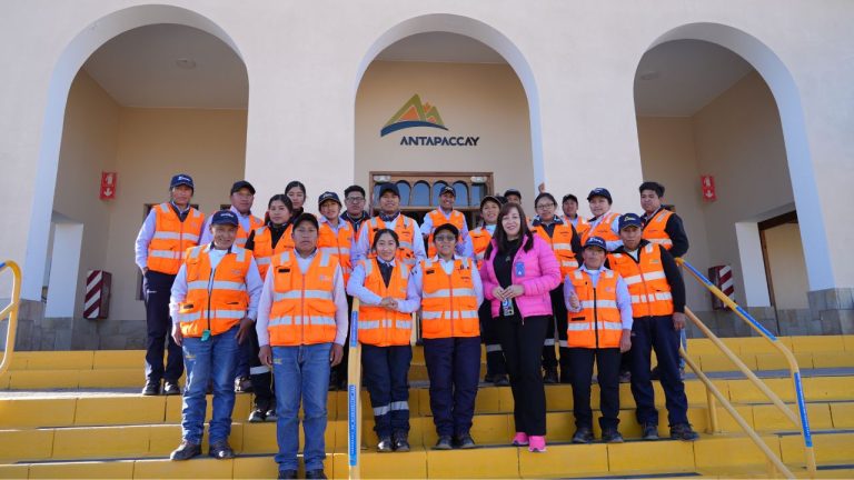 Antapaccay trabajadores