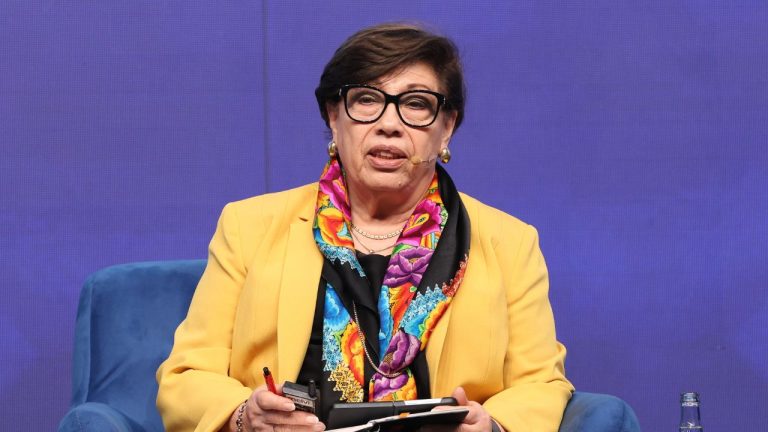 Eva Arias