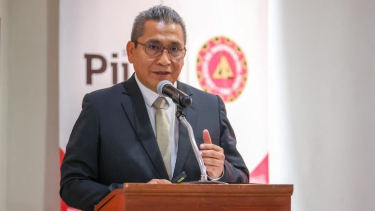 Ministro Ayasta