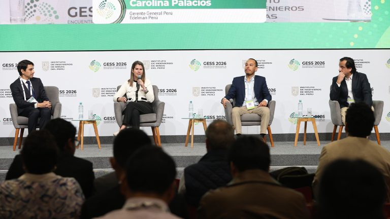 El 77% de peruanos no confía en quienes piensan diferente y el impacto afecta el ámbito laboral, advierten