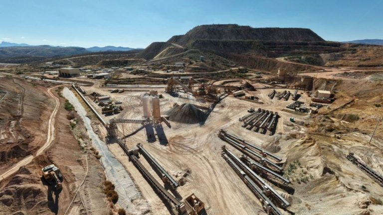 Heliostar Metals informó nuevos resultados de exploración en su proyecto Goldstrike, ubicado en Utah, Estados Unidos, donde identificó mineralización de antimonio y oro en las zonas de Antimony Ri